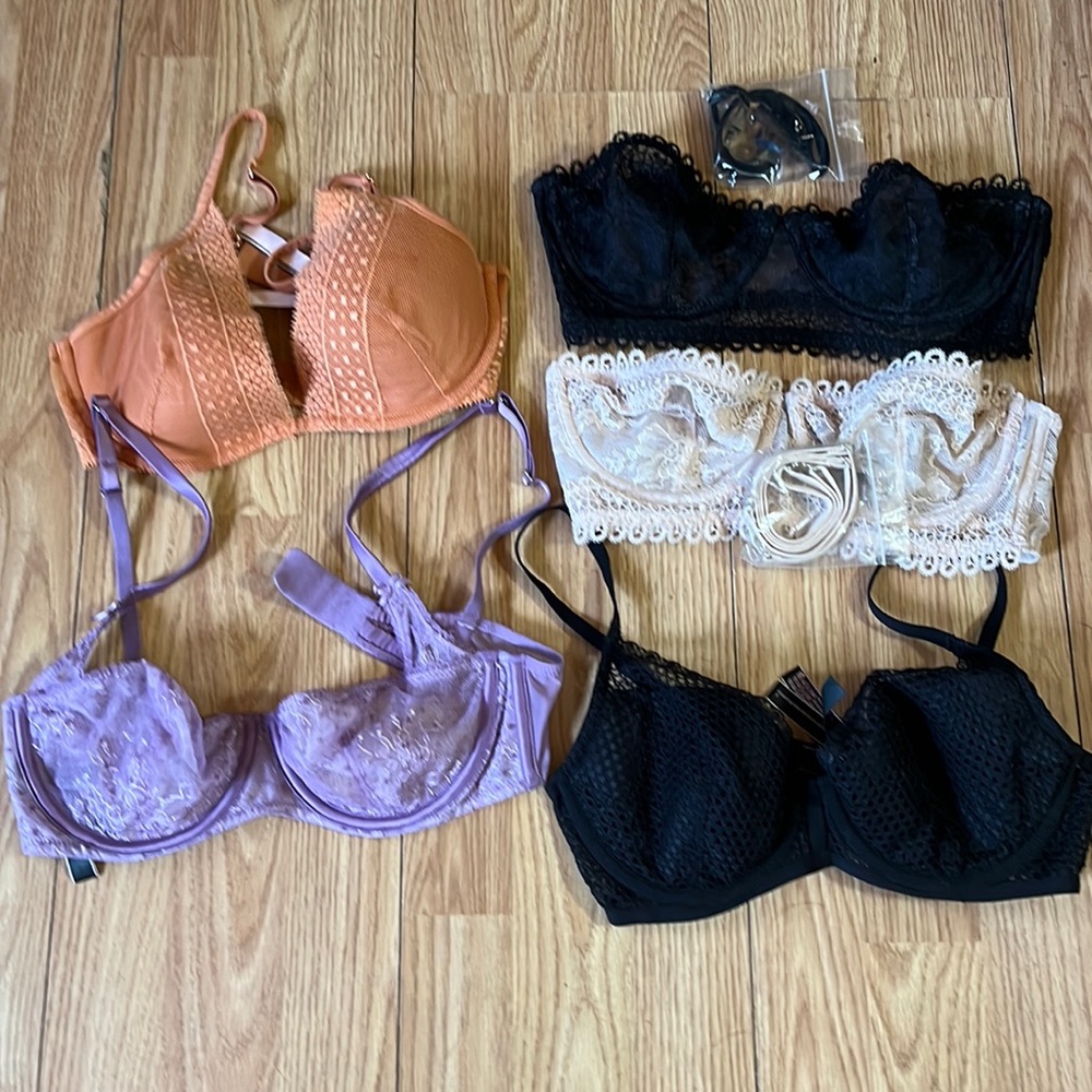 Victoria’s Secret bra bundle